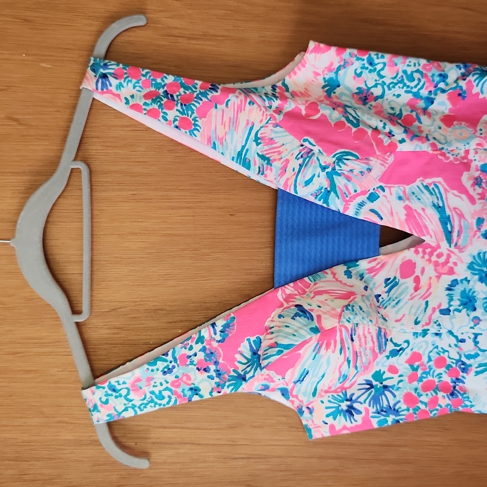 V neck V back shift dress
